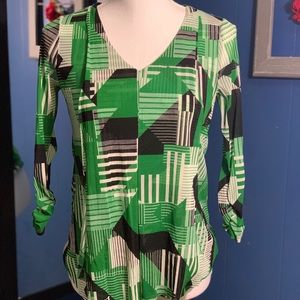 ☘️ Cute Alfani Top ☘️